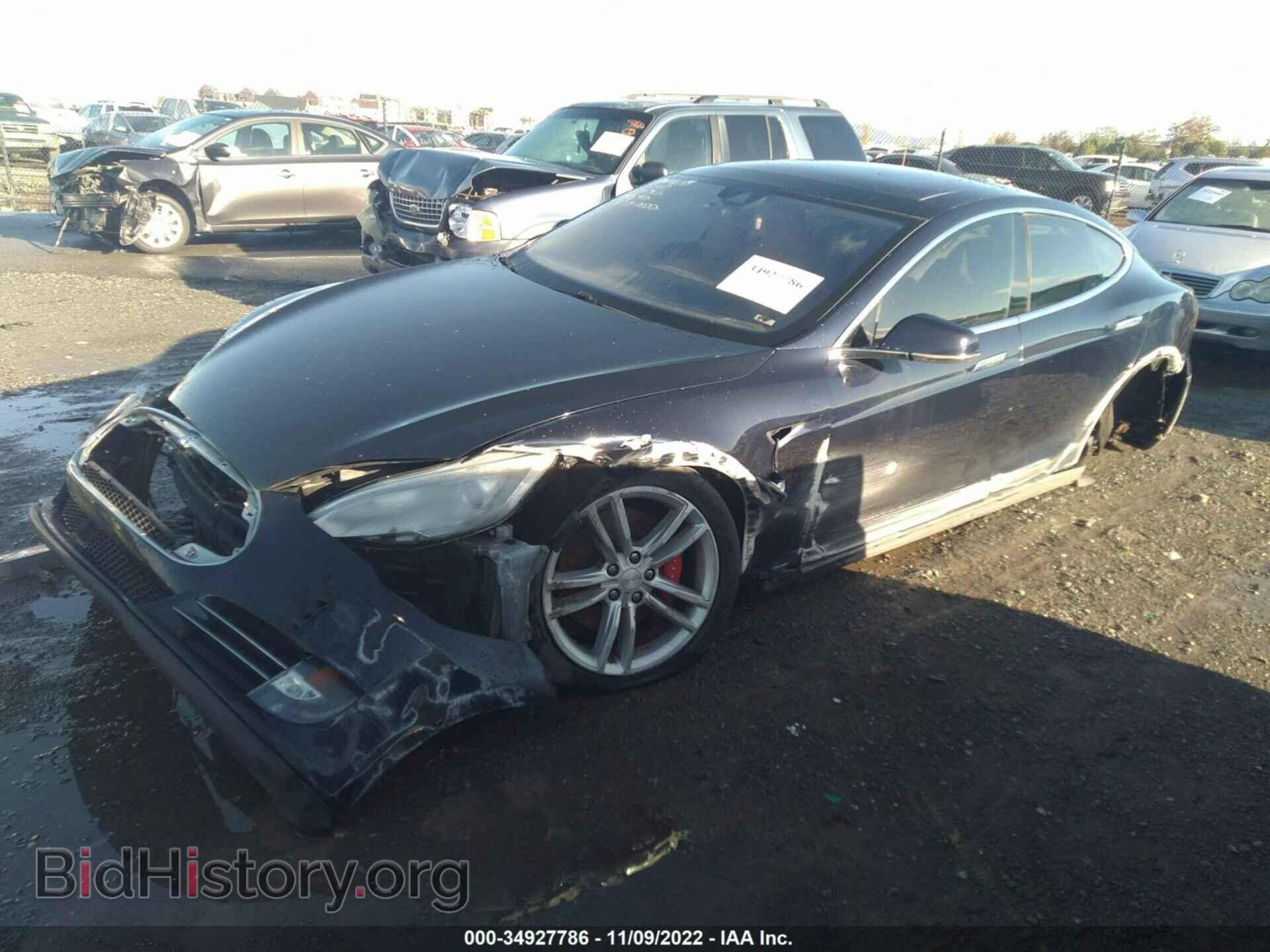 2014 TESLA MODEL S - VIN: 5YJSA1H17EFP56538 - Фото 2