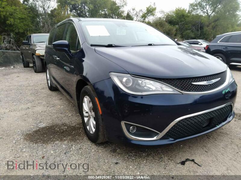 2019 Chrysler PACIFICA Touring Plus (VIN 2C4RC1FG3KR573802) — фото 1 из 10, IAAI, повреждение: оба бока