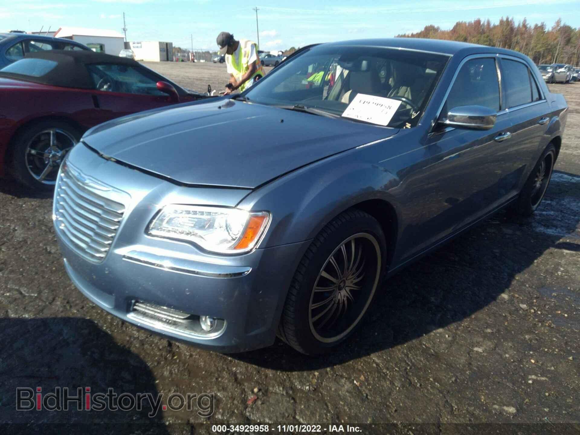 2011 CHRYSLER 300 - VIN: 2C3CA5CG7BH585677 - Фото 2