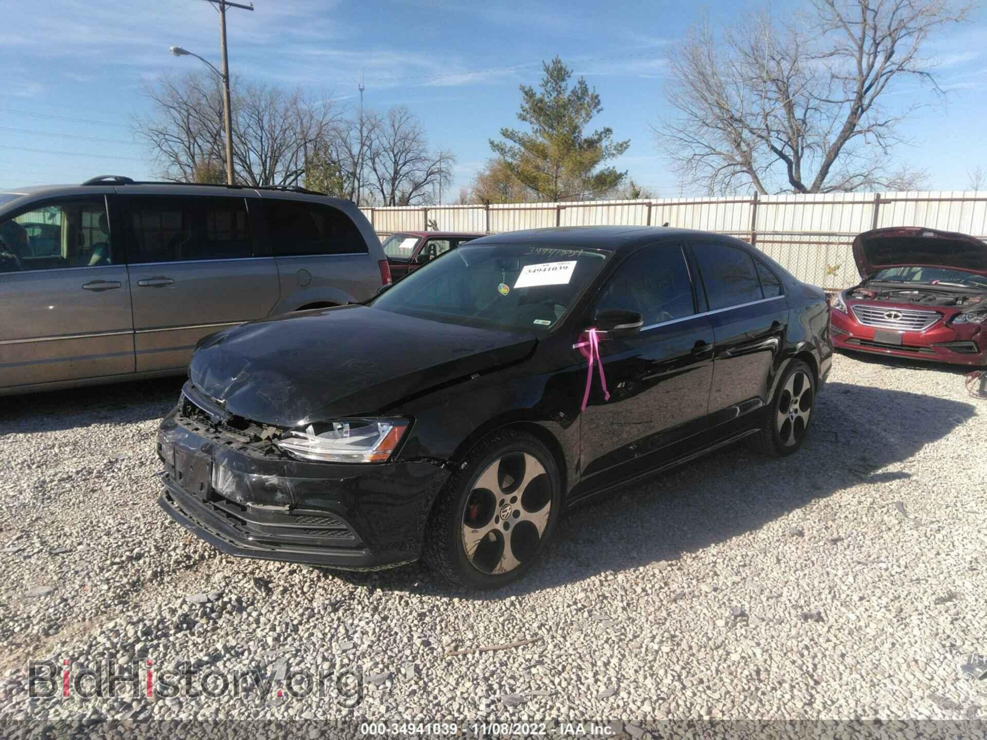 2017 VOLKSWAGEN JETTA - VIN: 3VWDB7AJ0HM415983 - Фото 2