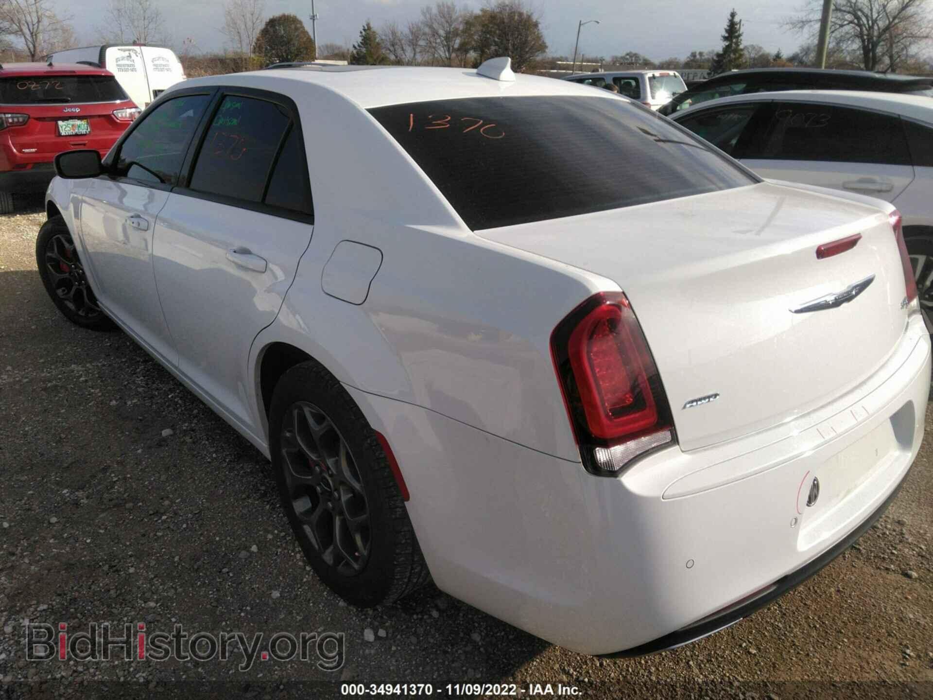 2017 CHRYSLER 300 - VIN: 2C3CCAGG9HH529925 - Фото 3