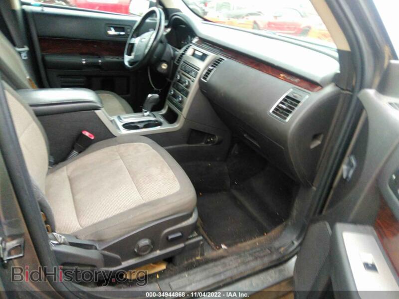 2010 Ford FLEX (VIN 2FMGK5CCXABA39363) — фото 5 из 11