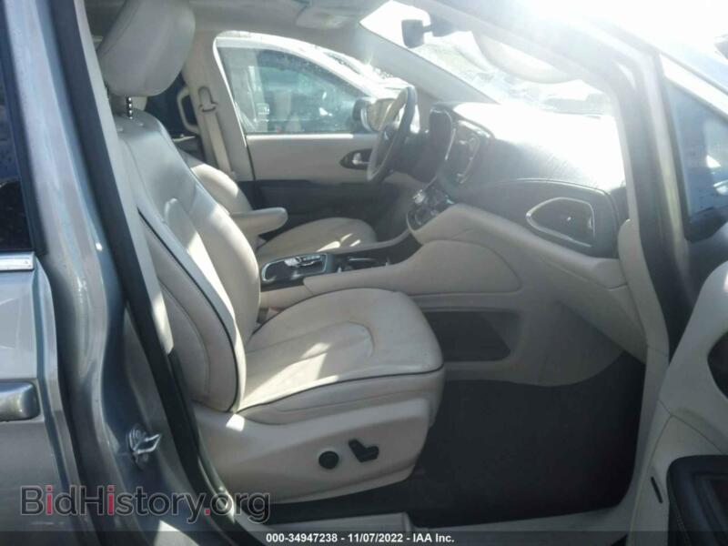 2021 Chrysler PACIFICA (VIN 2C4RC1S76MR550569) — photo 5 of 12