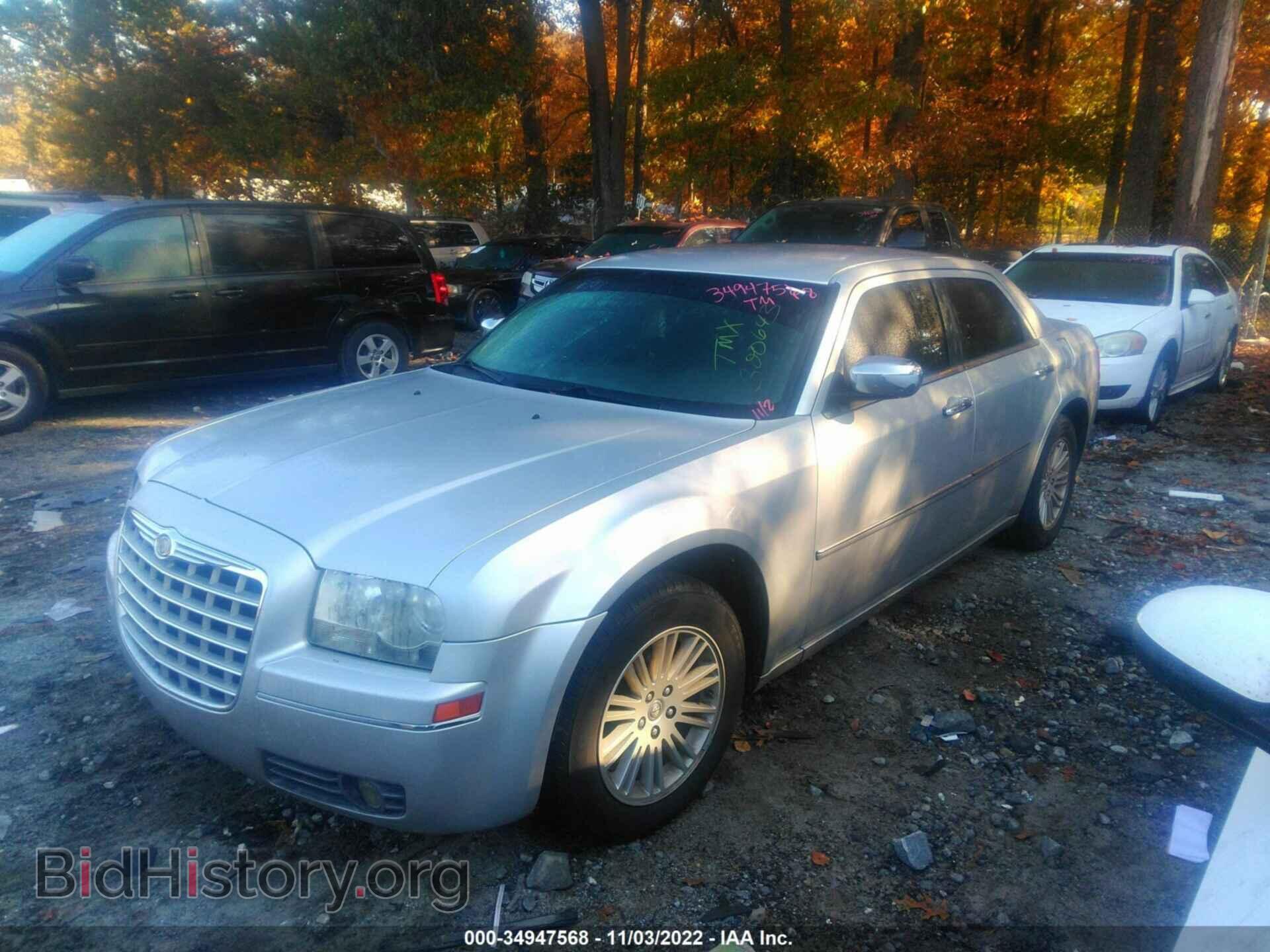2010 CHRYSLER 300 - VIN: 2C3CA5CV6AH300643 - Фото 2