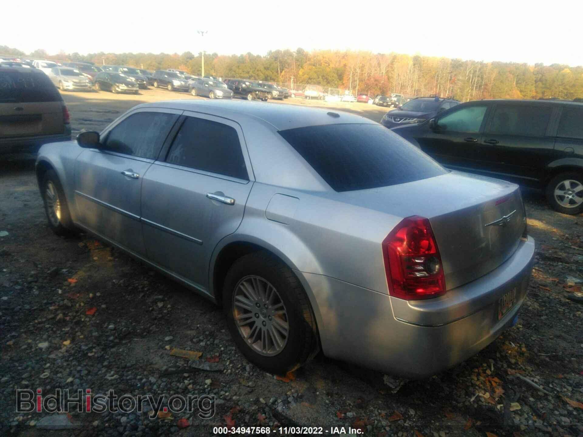 2010 CHRYSLER 300 - VIN: 2C3CA5CV6AH300643 - Фото 3