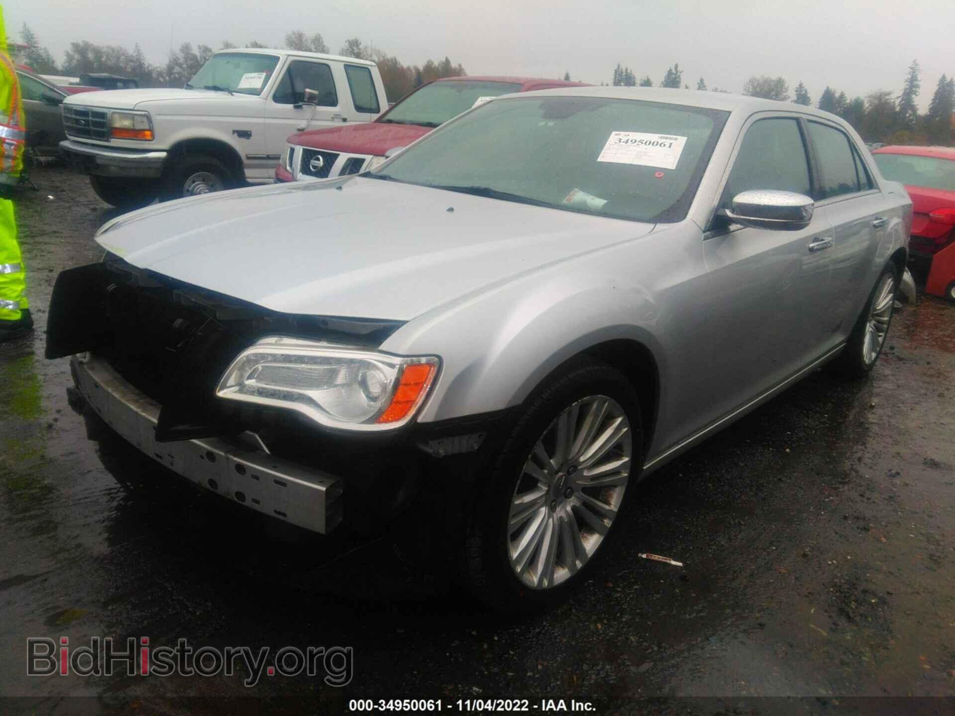 2011 CHRYSLER 300 - VIN: 2C3CA5CG5BH613721 - Фото 2