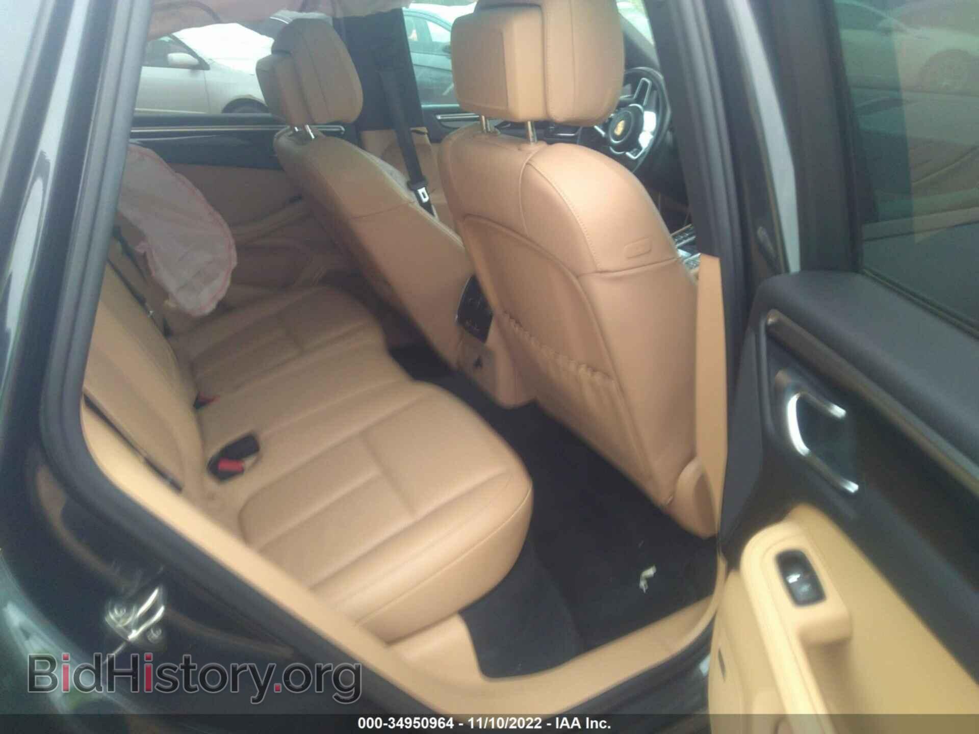 2017 PORSCHE MACAN - VIN: WP1AB2A52HLB12845 - Photo 8