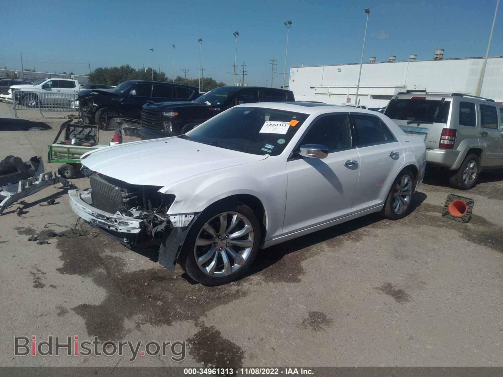 2016 CHRYSLER 300 - VIN: 2C3CCAEG2GH182455 - Фото 2