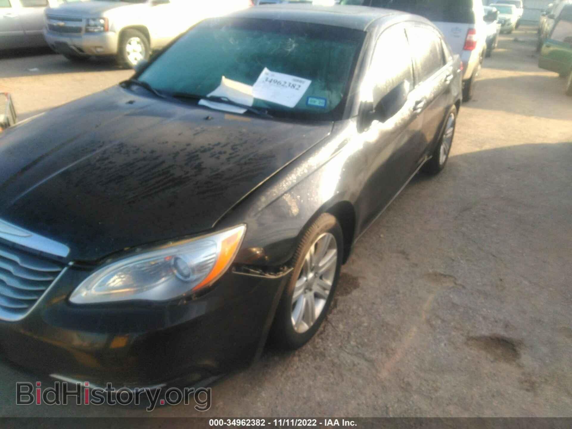 2011 CHRYSLER 200 - VIN: 1C3BC1FB5BN614597 - Фото 2