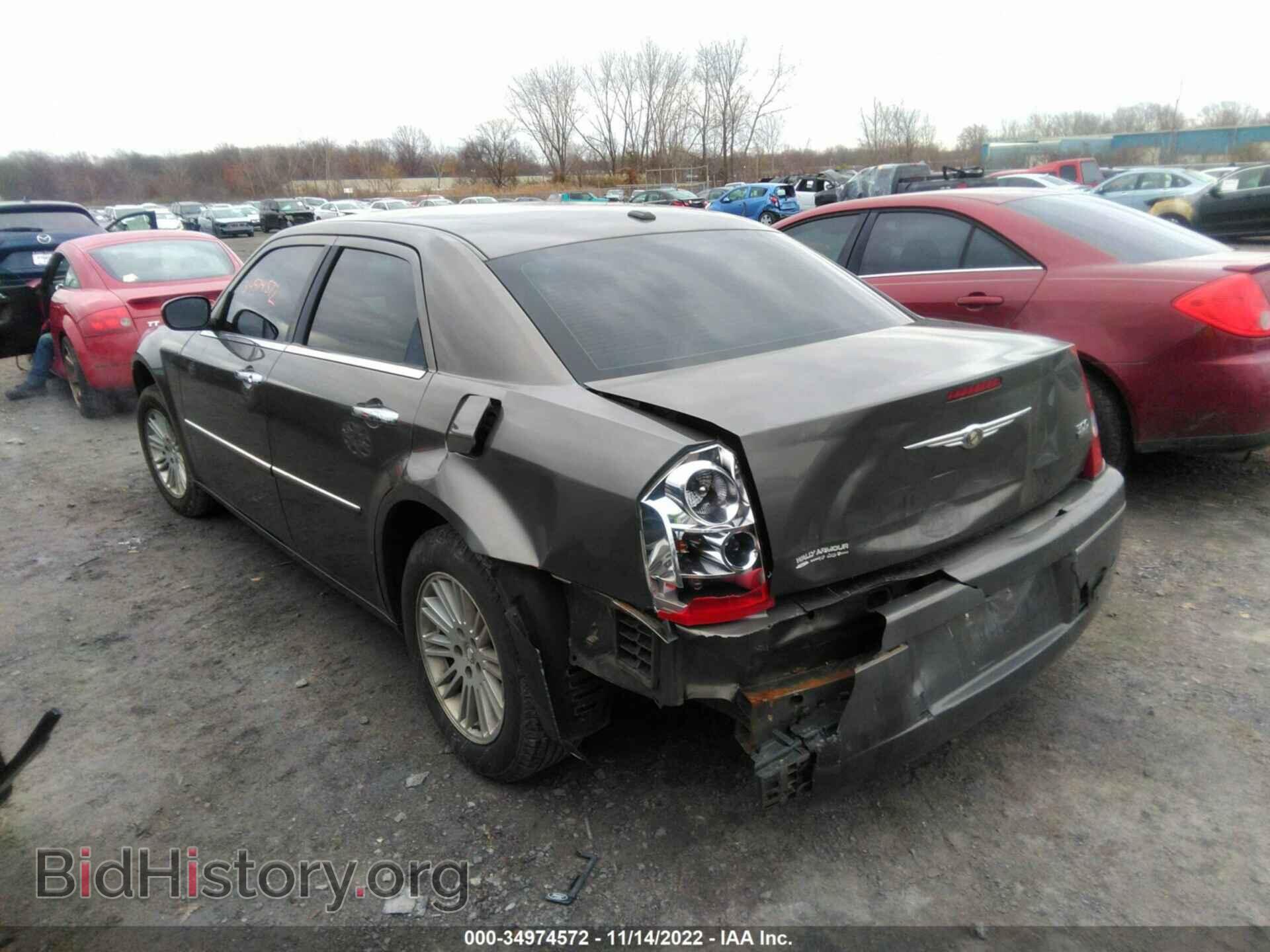 2010 CHRYSLER 300 - VIN: 2C3CA5CV2AH185409 - Фото 3