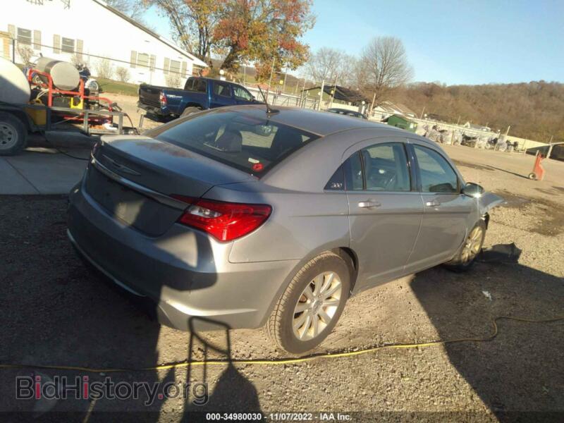 2013 Chrysler 200 (VIN 1C3CCBBB6DN745203) — photo 4 of 15