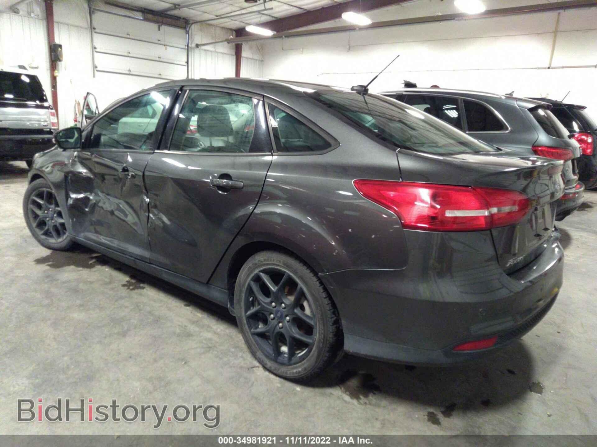 2016 FORD FOCUS - VIN: 1FADP3F2XGL286140 - Фото 3