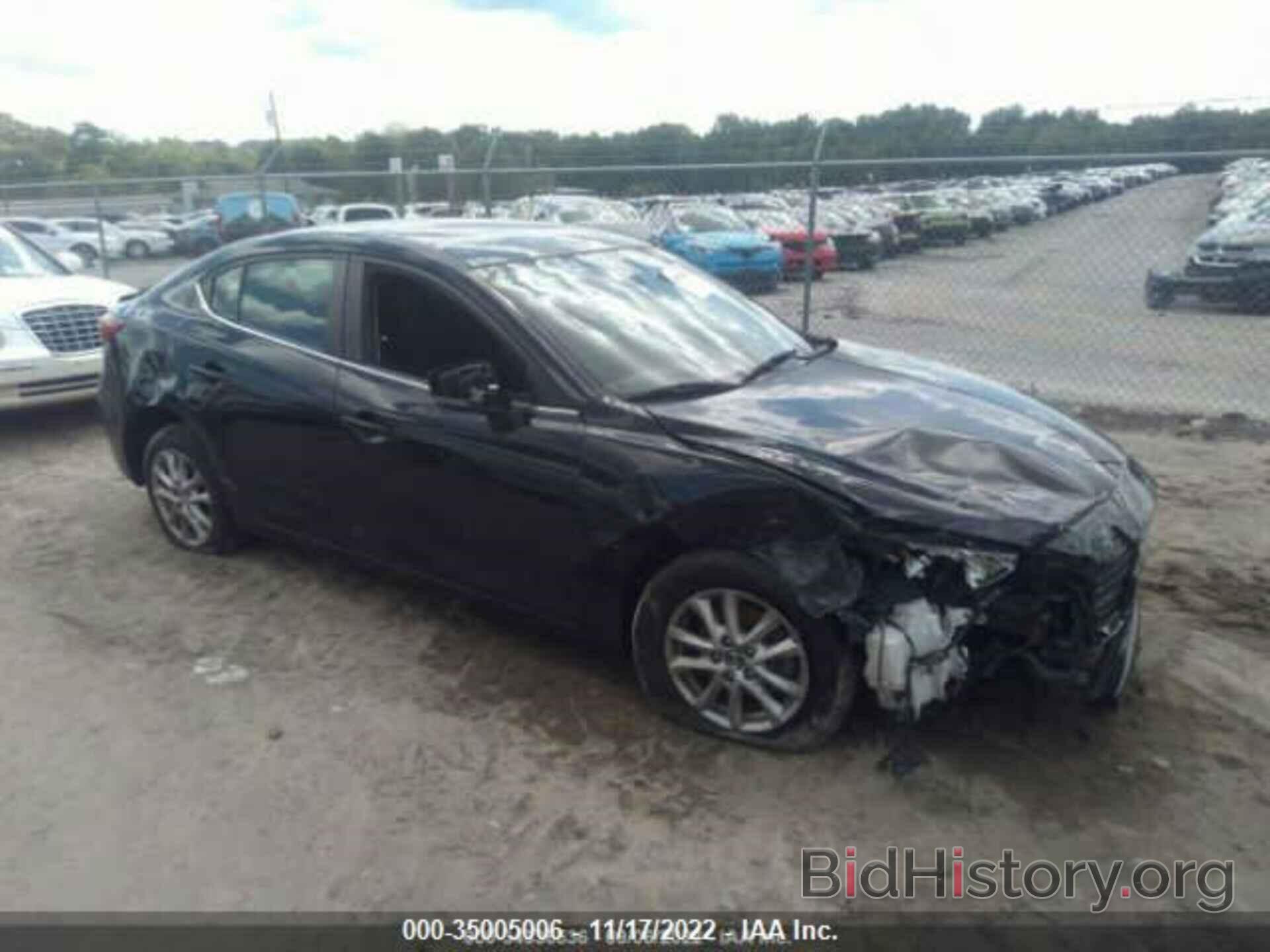 Photo 3MZBN1U74JM188489 - MAZDA MAZDA3 4-DOOR 2018