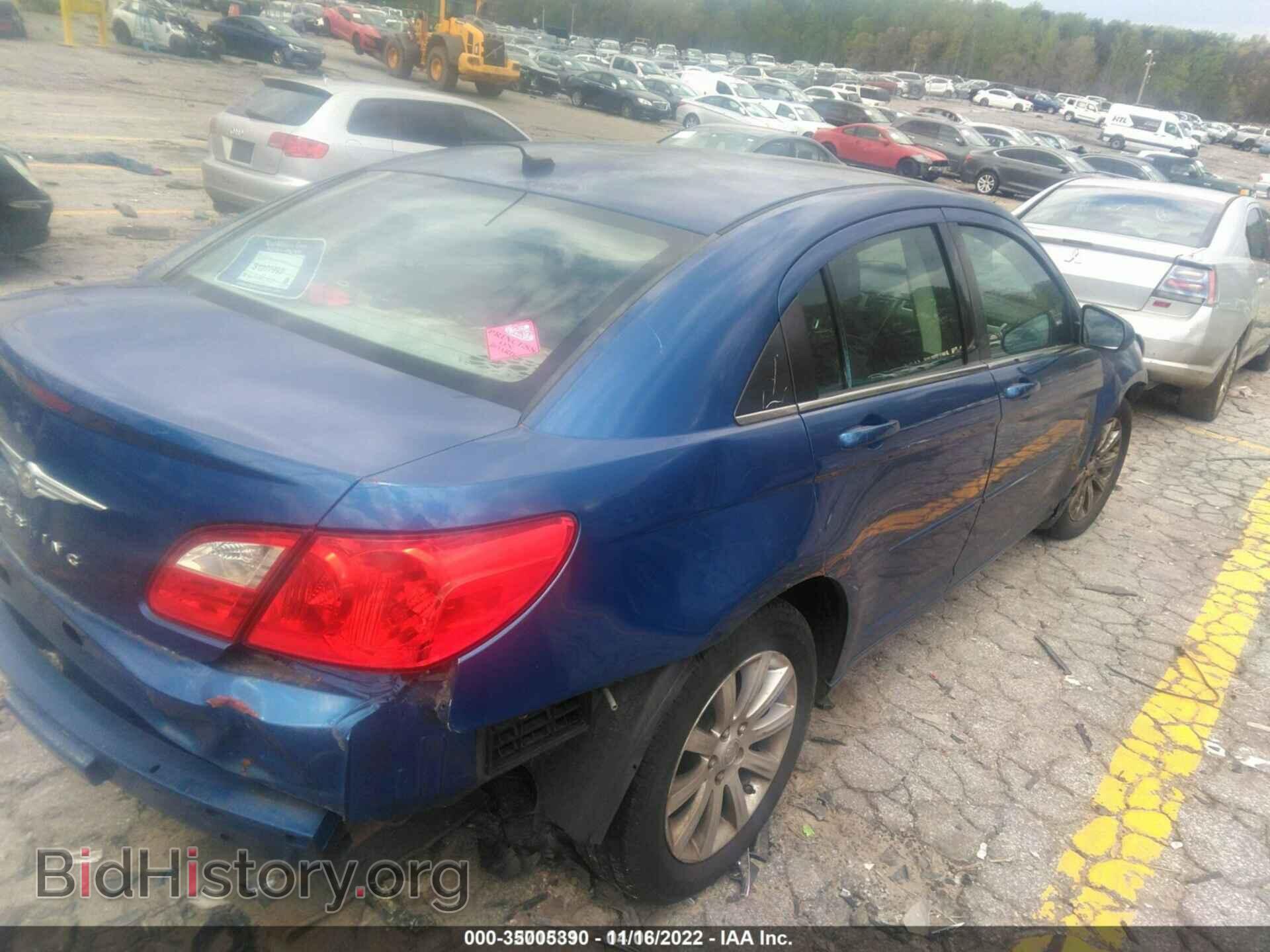 2010 CHRYSLER SEBRING - VIN: 1C3CC5FB4AN192574 - Фото 4