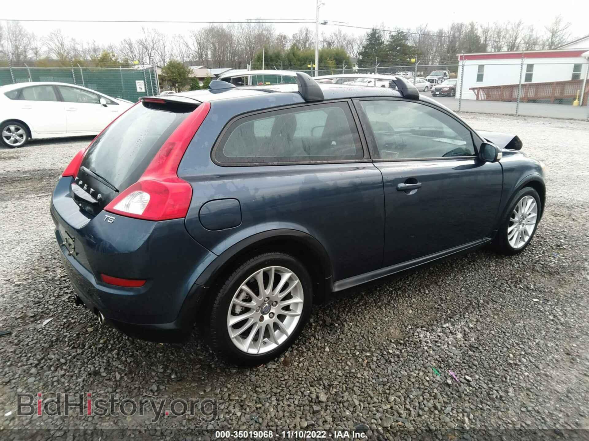 2011 VOLVO C30 - VIN: YV1672MK7B2242461 - Фото 4