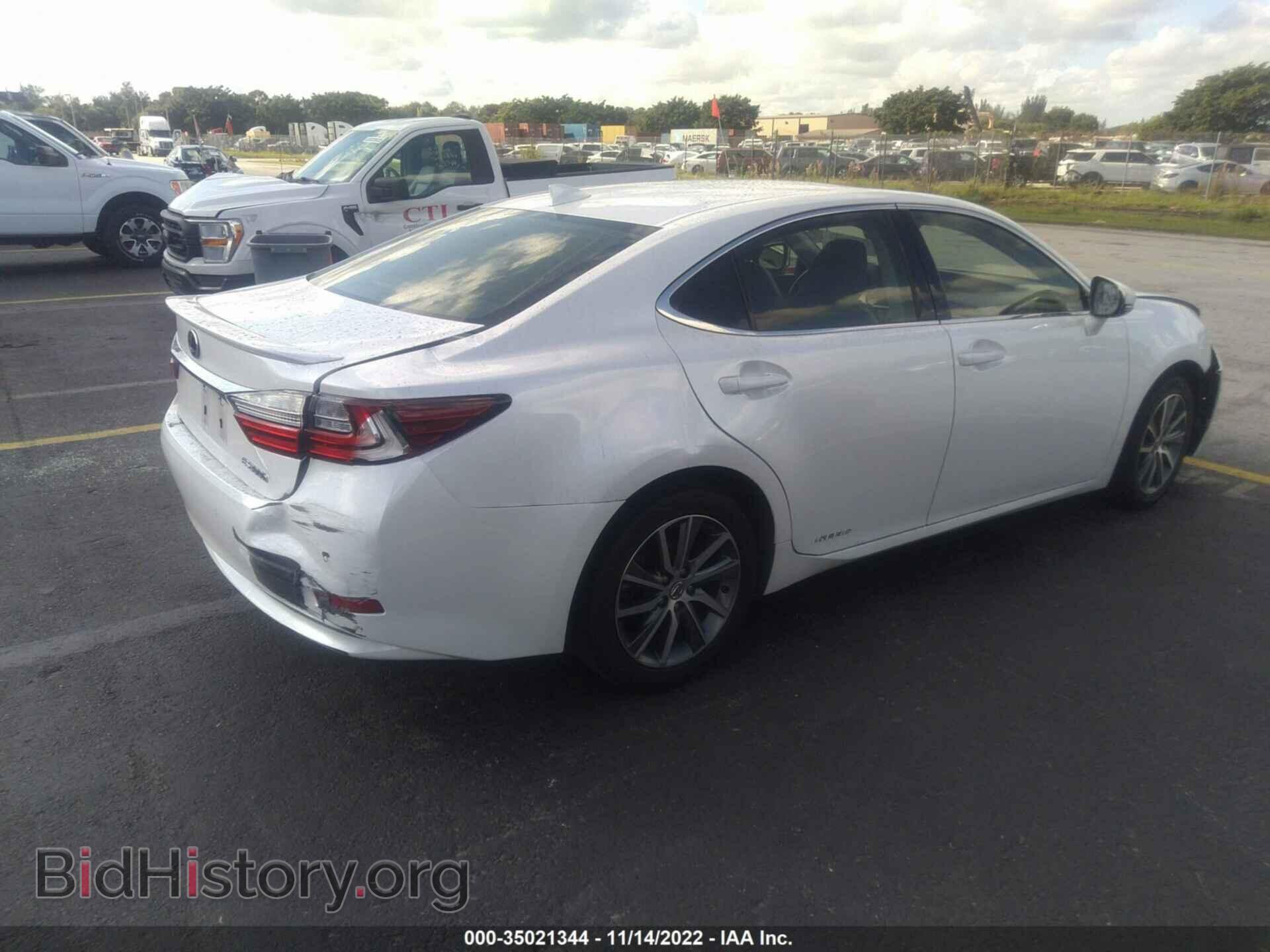 2017 LEXUS ES - VIN: JTHBW1GG1H2147801 - Фото 4