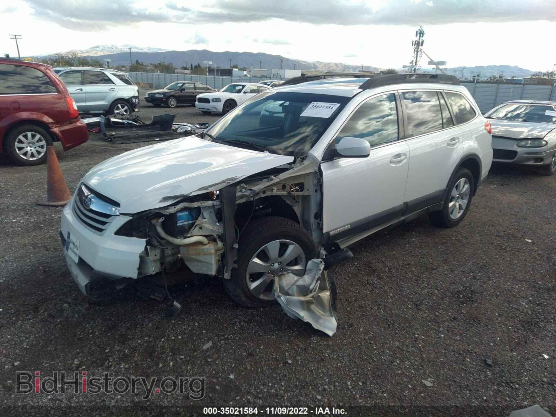 2011 SUBARU OUTBACK - VIN: 4S4BRDKC1B2400178 - Фото 2