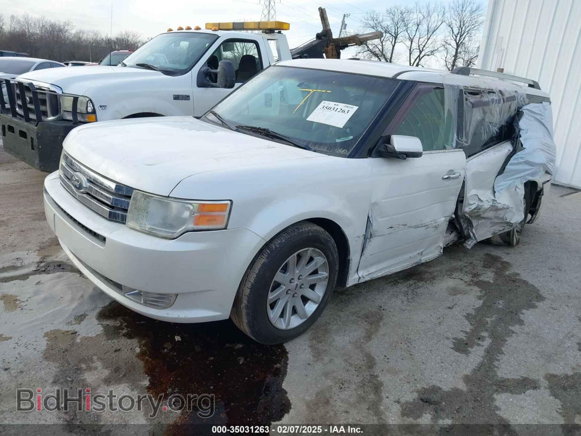 2011 FORD FLEX - VIN: 2FMGK5CC4BBD18079 - Photo 2