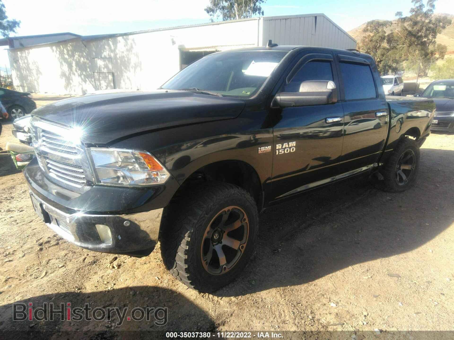 2017 RAM 1500 - VIN: 3C6RR7LT2HG794428 - Фото 2