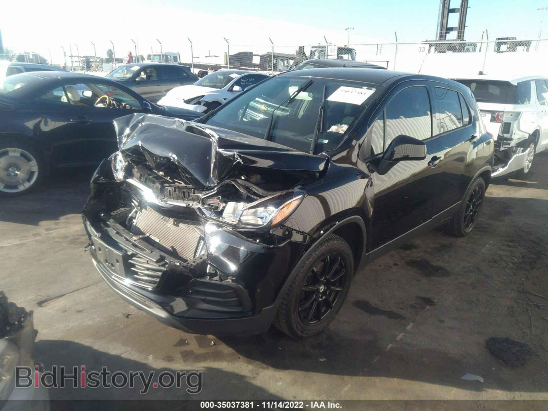 2019 CHEVROLET TRAX - VIN: 3GNCJKSB3KL133367 - Фото 2