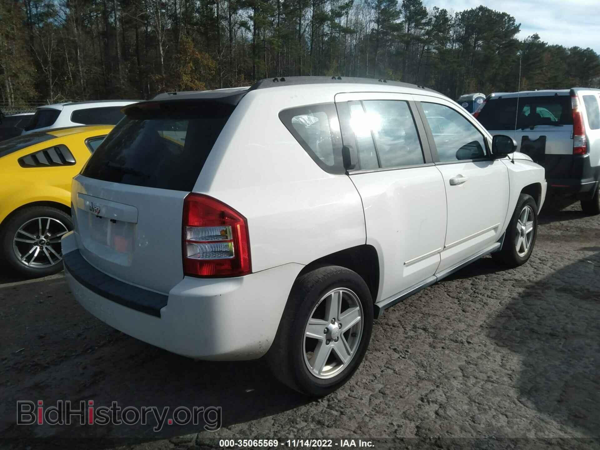 2010 JEEP COMPASS - VIN: 1J4NT4FB2AD591756 - Фото 4
