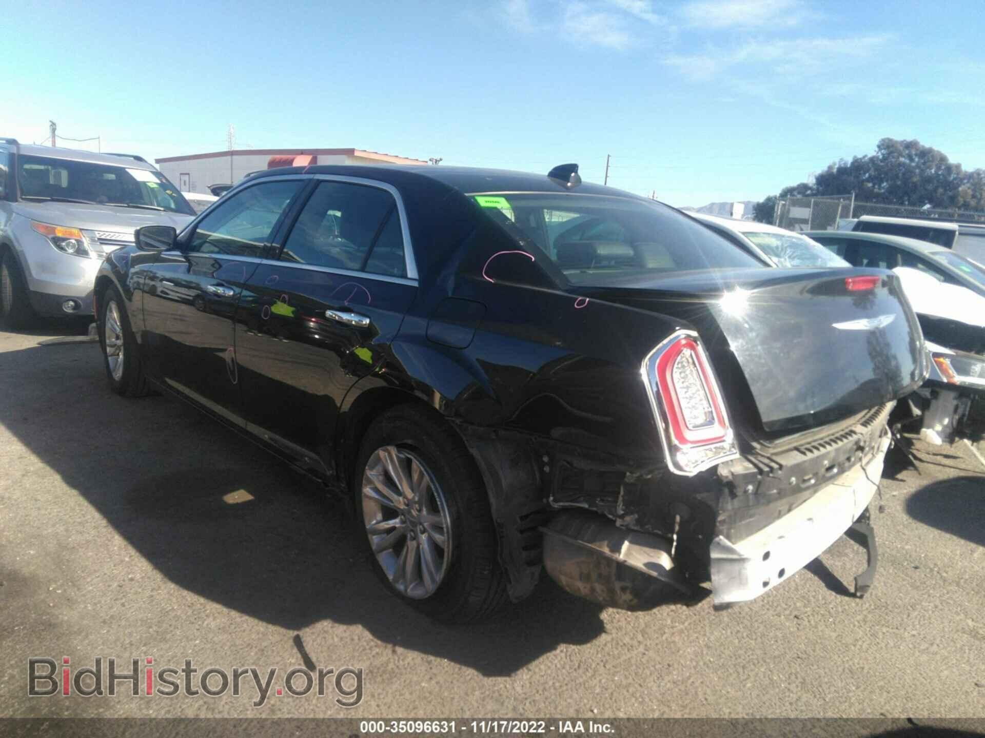 2017 CHRYSLER 300 - VIN: 2C3CCAEG0HH570592 - Фото 3