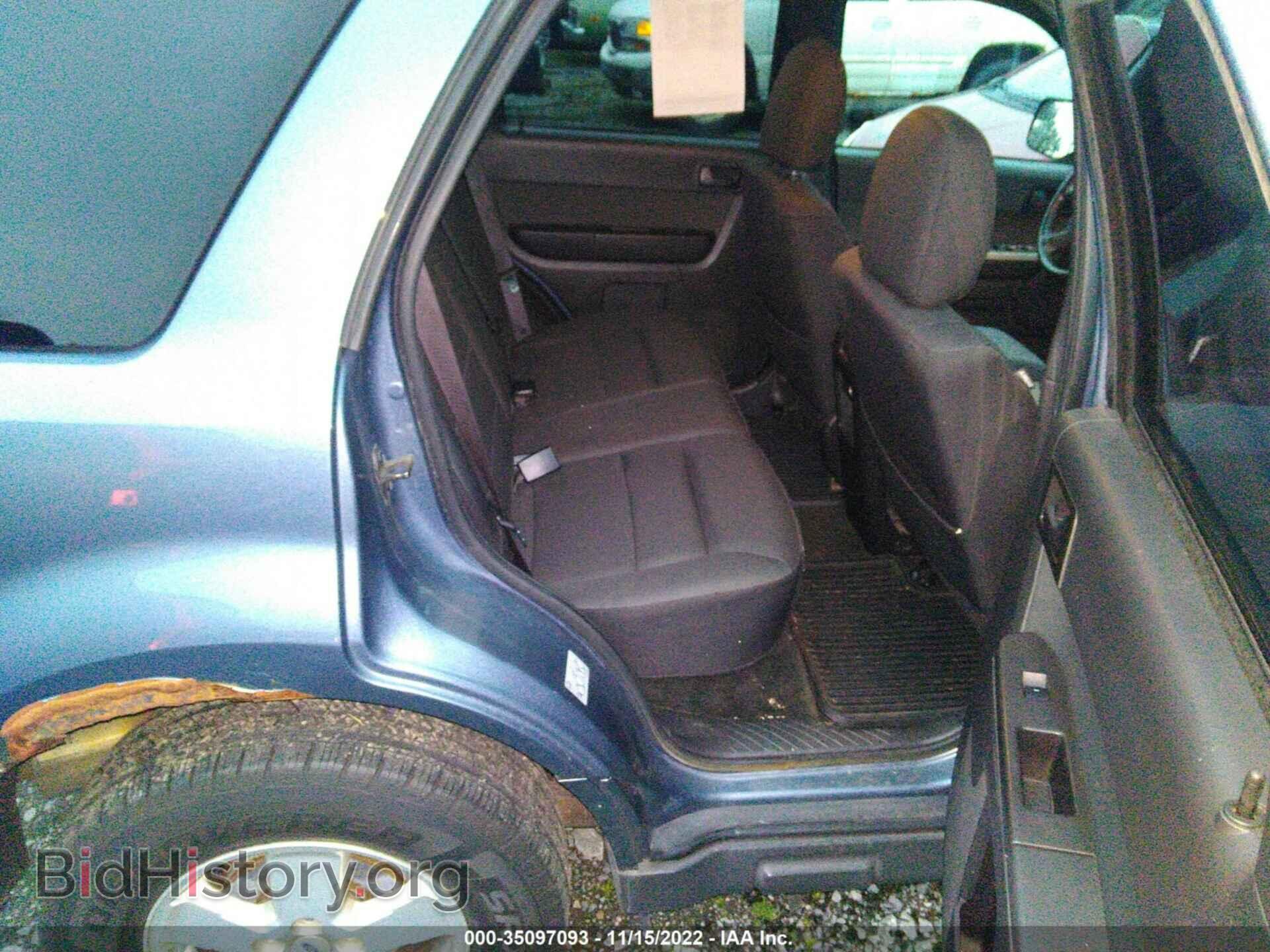 2011 FORD ESCAPE - VIN: 1FMCU9D70BKC35739 - Фото 8