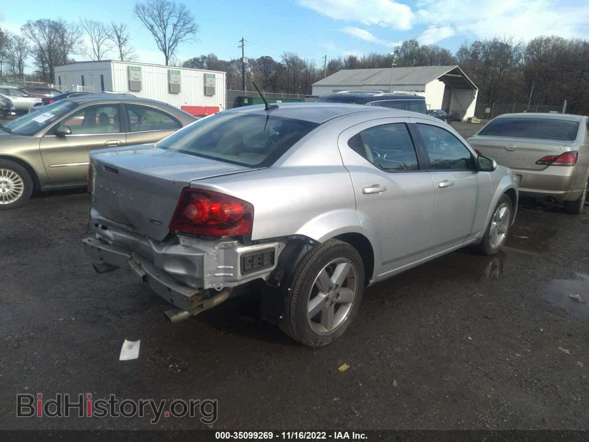 2011 DODGE AVENGER - VIN: 1B3BD2FG1BN572389 - Photo 4