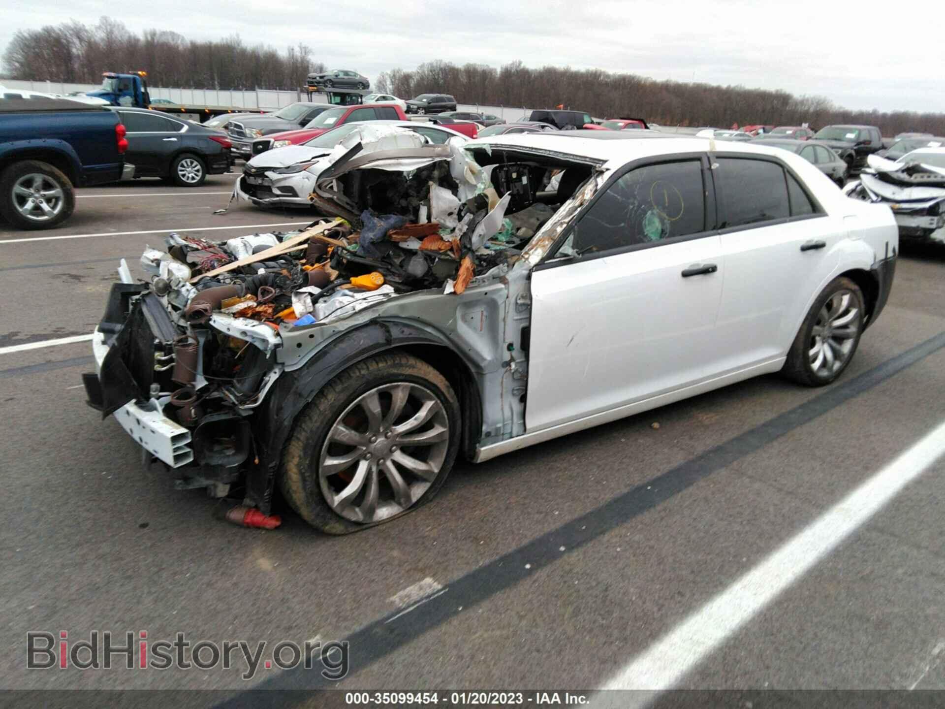 2015 CHRYSLER 300 - VIN: 2C3CCAPT2FH756593 - Фото 2
