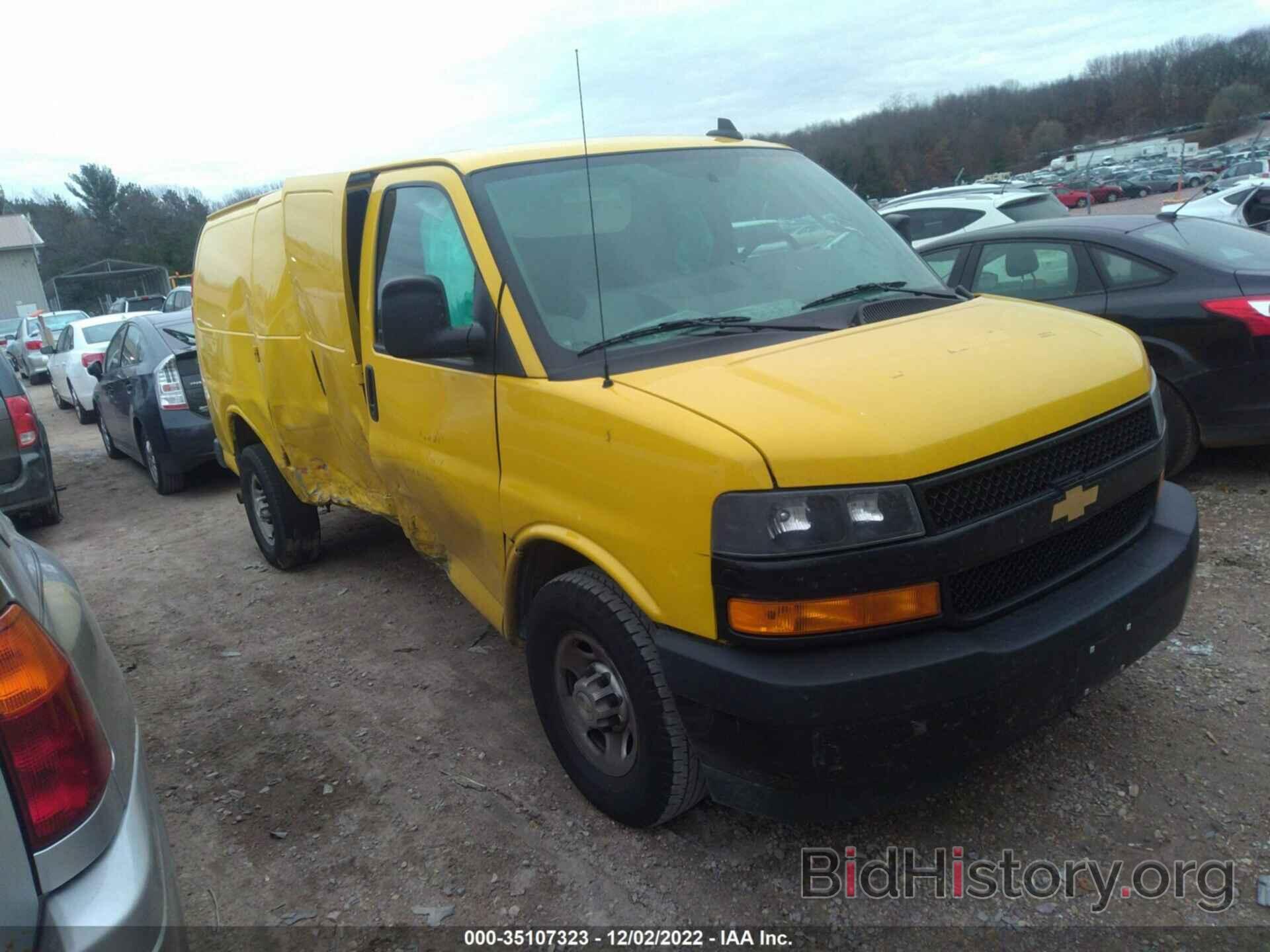 Photo 1GCWGAFP8K1158230 - CHEVROLET EXPRESS CARGO VAN 2019