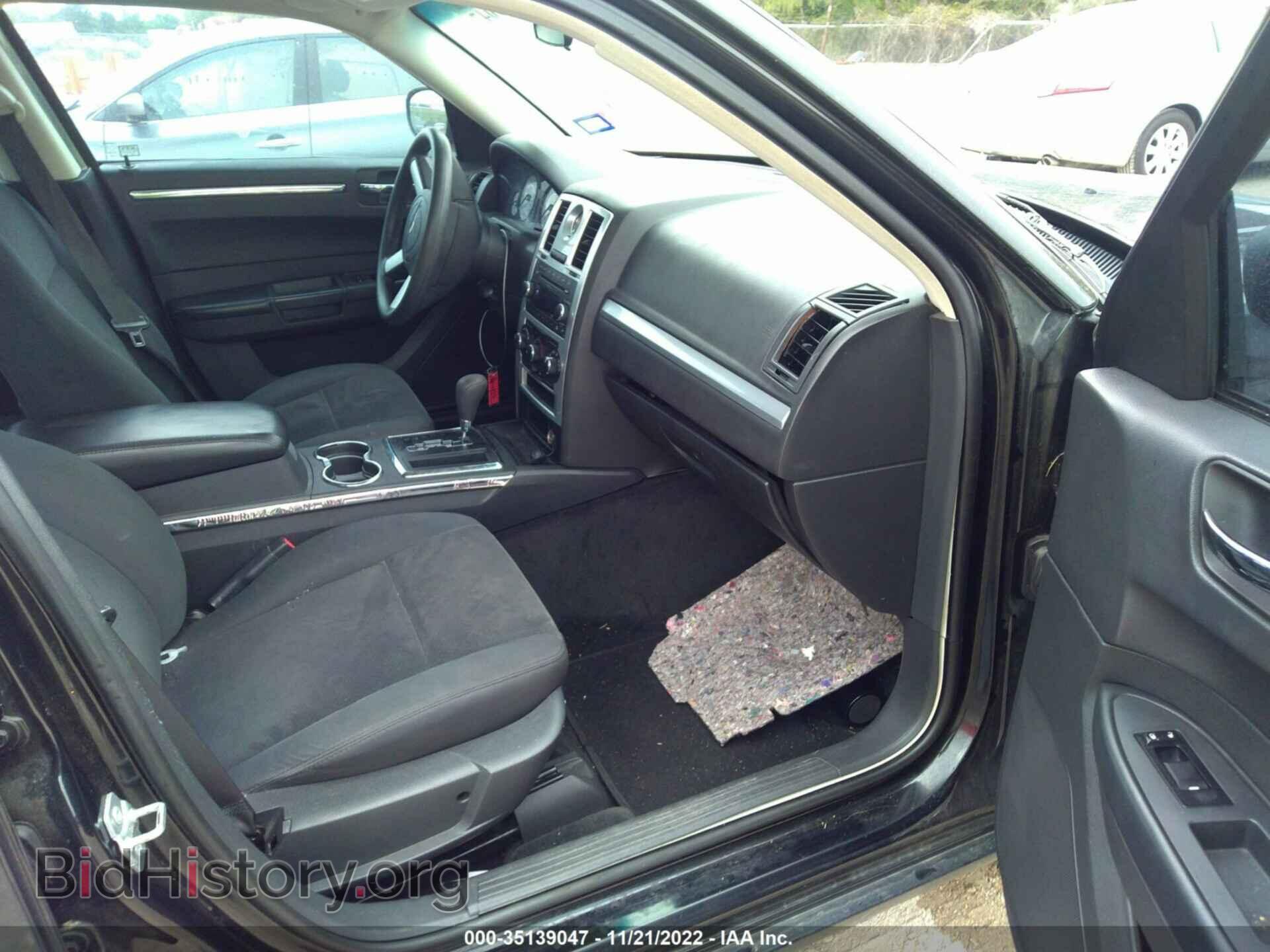 2010 CHRYSLER 300 - VIN: 2C3CA4CD5AH164930 - Фото 5
