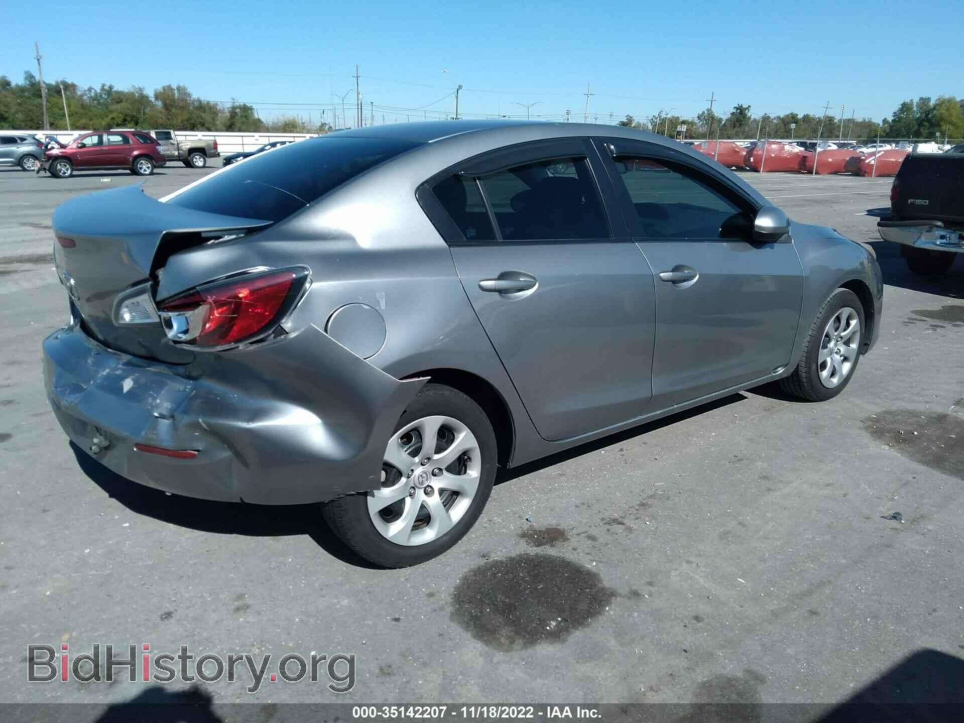 2013 MAZDA MAZDA3 - VIN: JM1BL1TG8D1771434 - Фото 4
