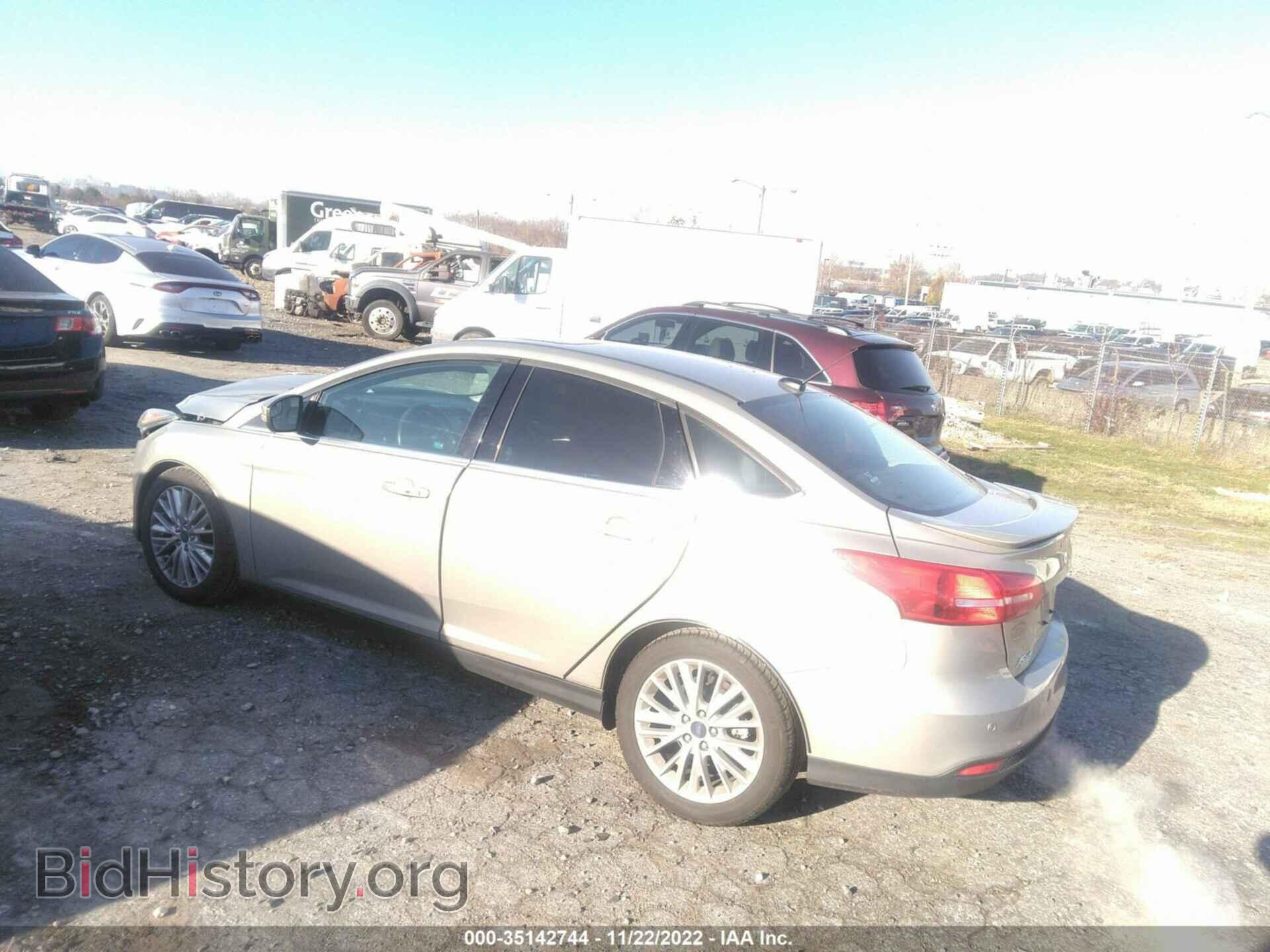 2016 FORD FOCUS - VIN: 1FADP3J28GL342647 - Фото 3