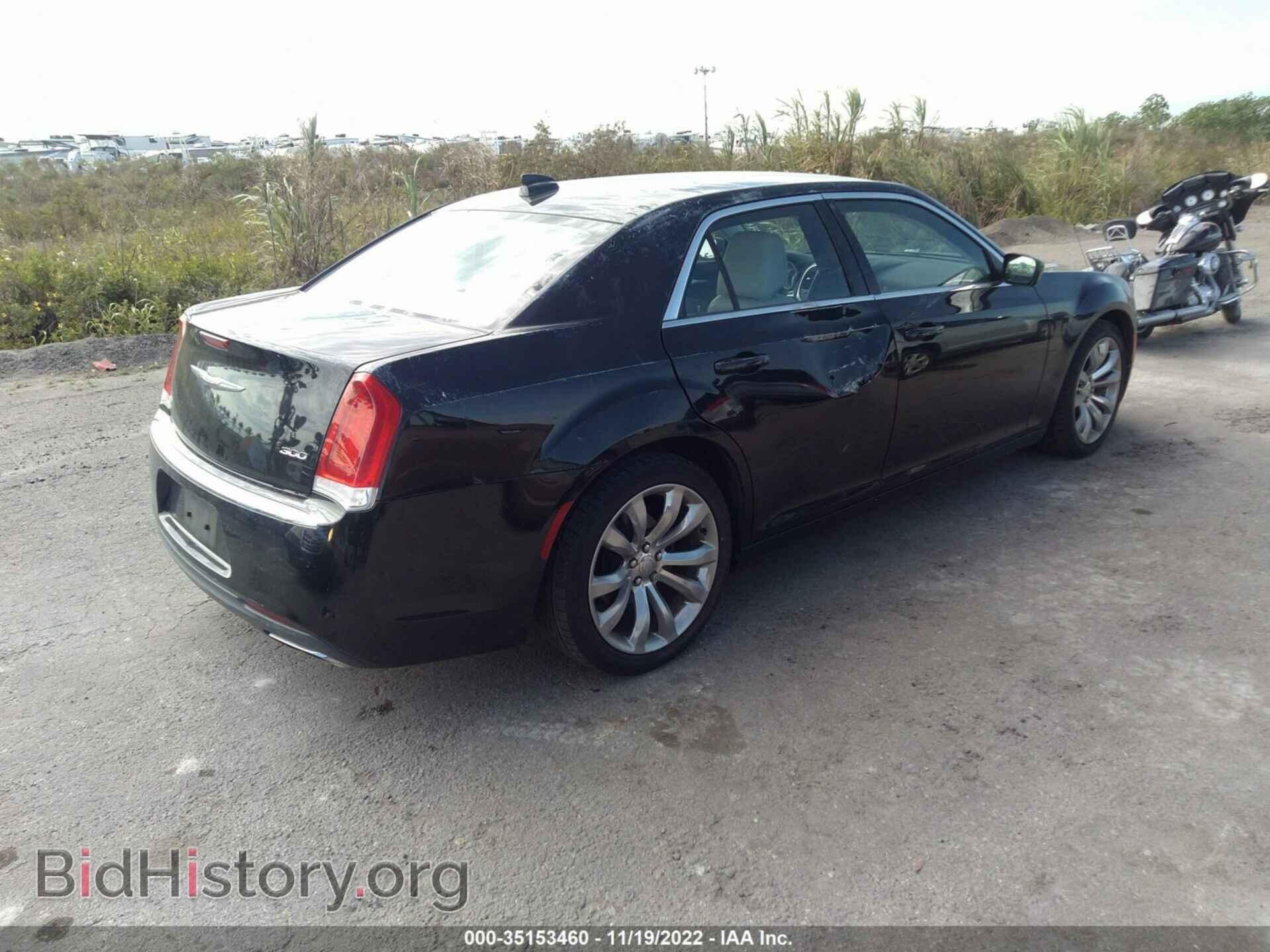2016 CHRYSLER 300 - VIN: 2C3CCAAG1GH351225 - Фото 4