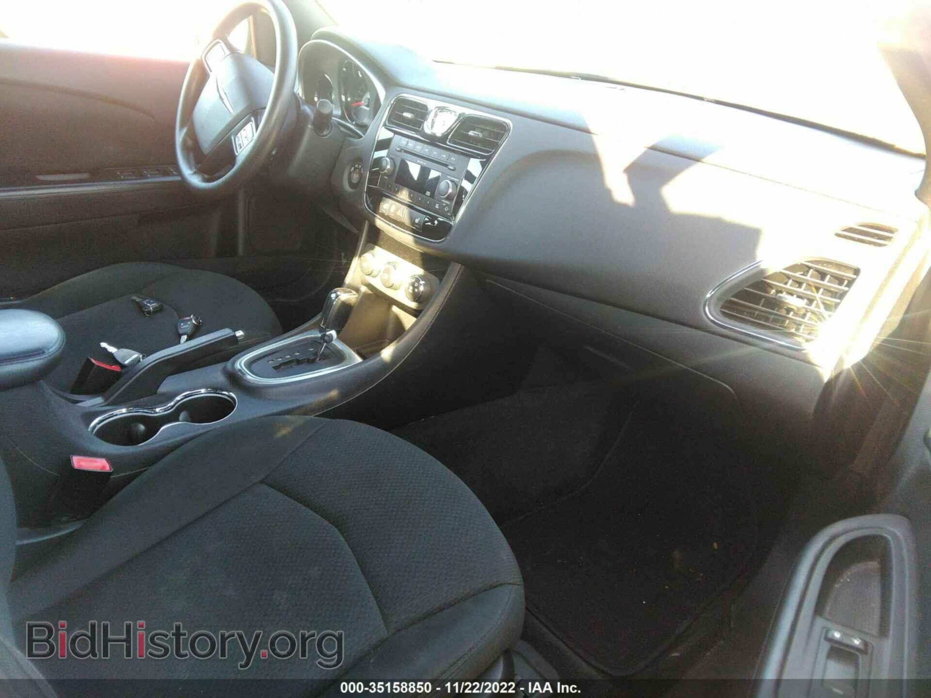 2011 CHRYSLER 200 - VIN: 1C3BC4FB3BN515570 - Фото 5