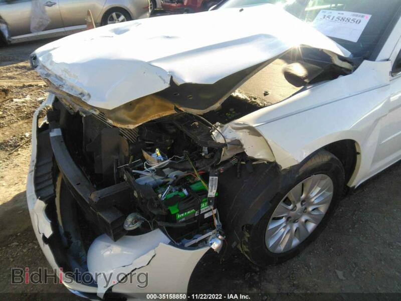 2011 Chrysler 200 (VIN 1C3BC4FB3BN515570) — photo 6 of 11