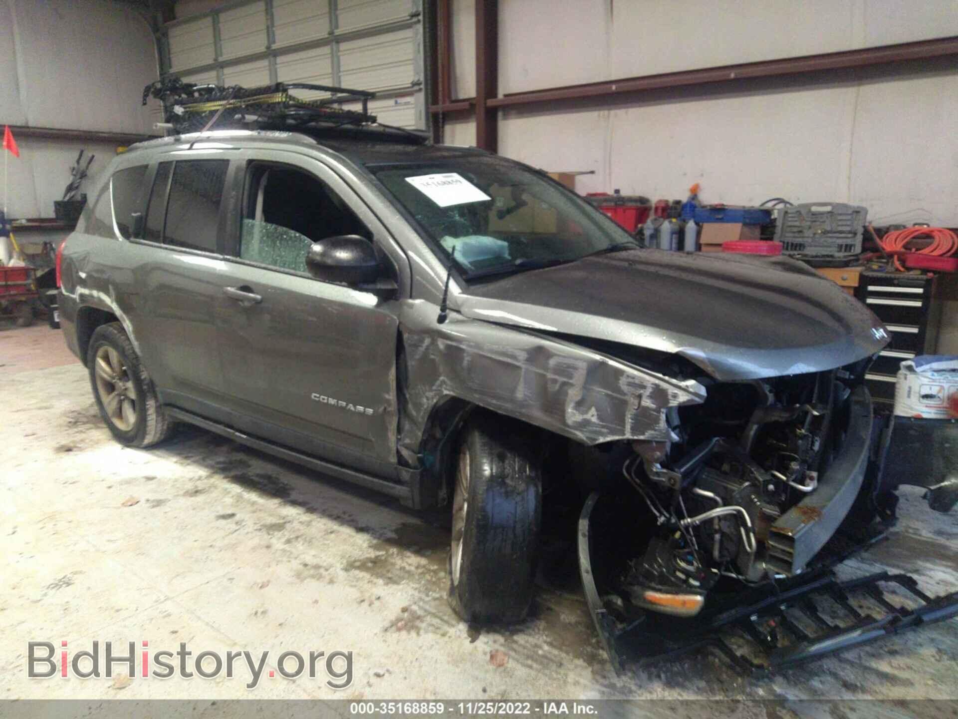 Photo 1J4NF1FB2BD239350 - JEEP COMPASS 2011