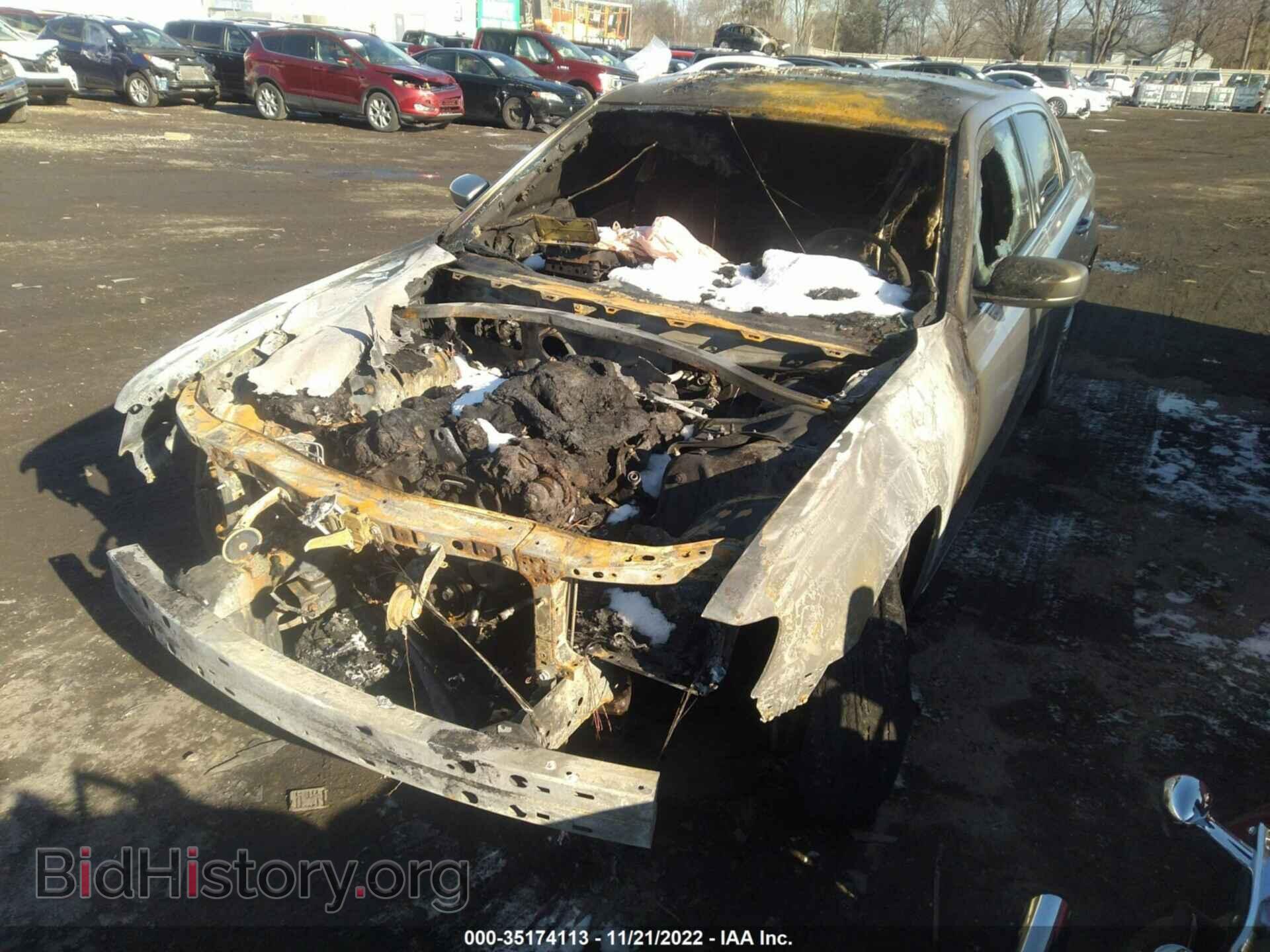 2014 CHRYSLER 300 - VIN: 2C3CCARG7EH253141 - Фото 2