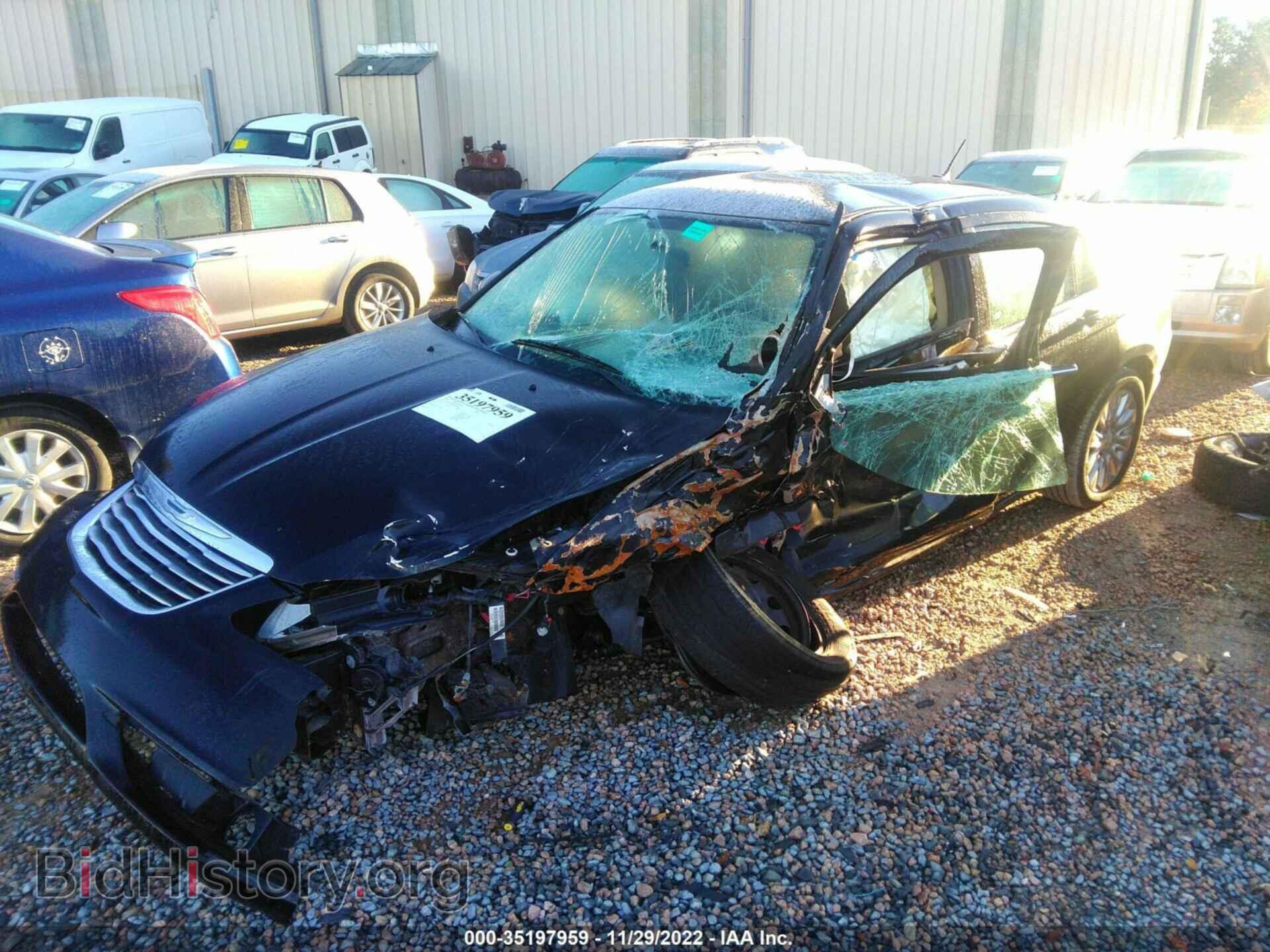 2014 CHRYSLER 200 - VIN: 1C3CCBAB4EN208803 - Фото 2
