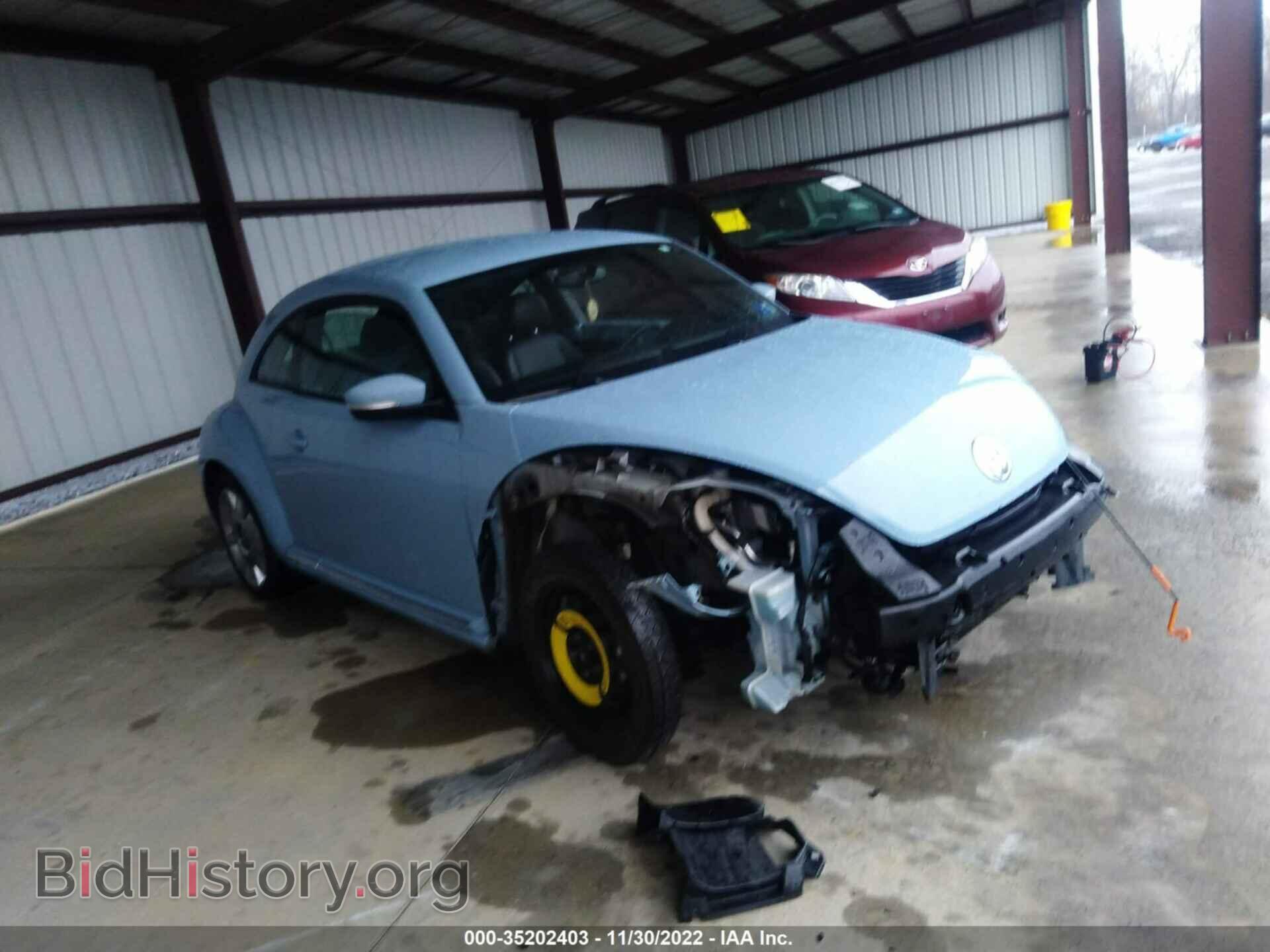 Photo 3VWJP7ATXCM603893 - VOLKSWAGEN BEETLE 2012