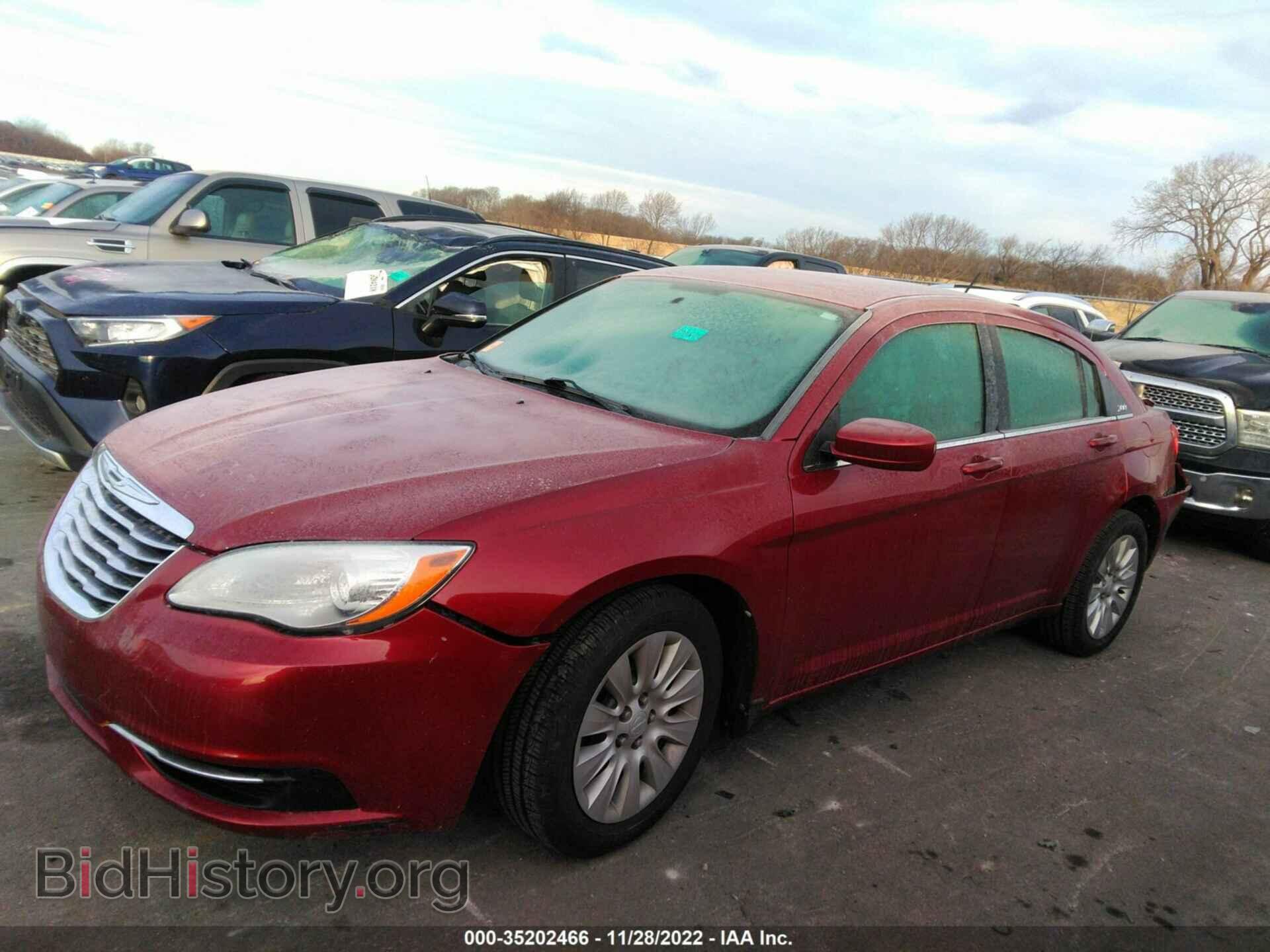 2013 CHRYSLER 200 - VIN: 1C3CCBAG2DN728878 - Фото 2