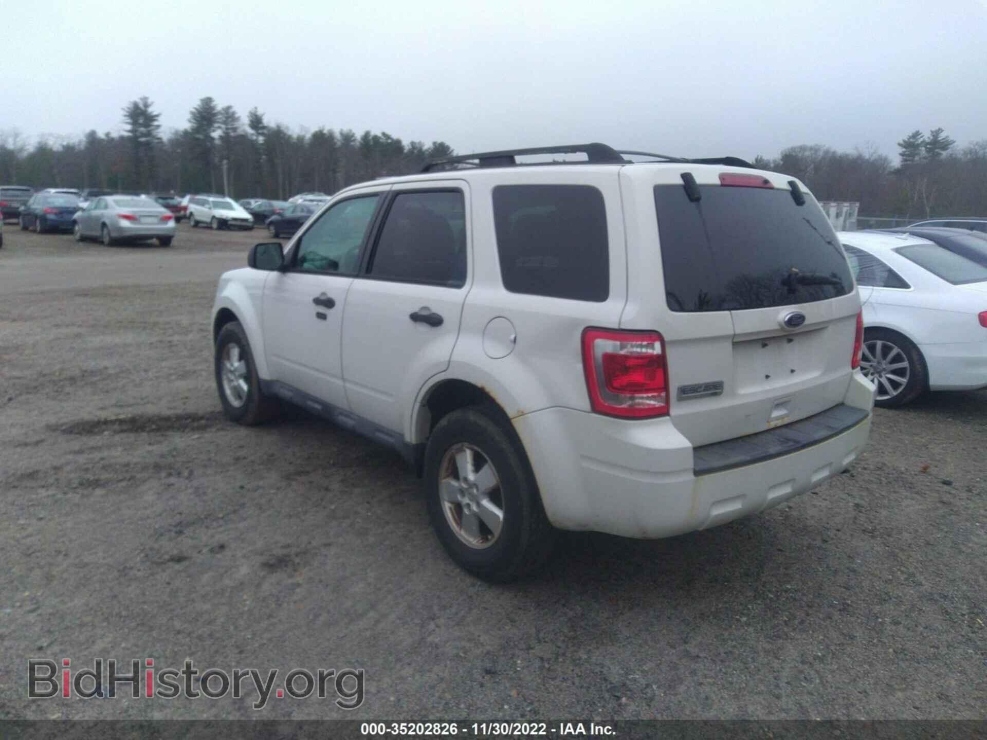 2010 FORD ESCAPE - VIN: 1FMCU9D77AKC70857 - Фото 3