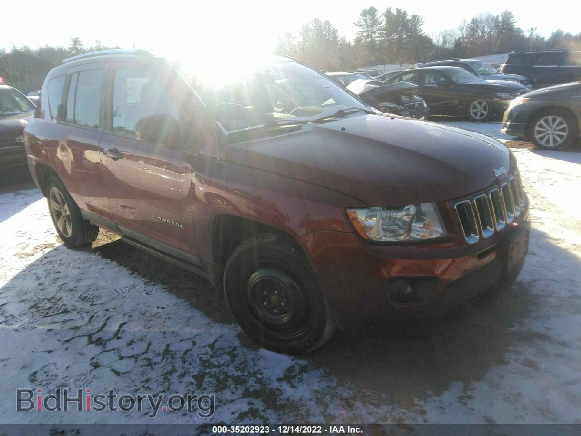 Photo 1J4NF1FB4BD134017 - JEEP COMPASS 2011