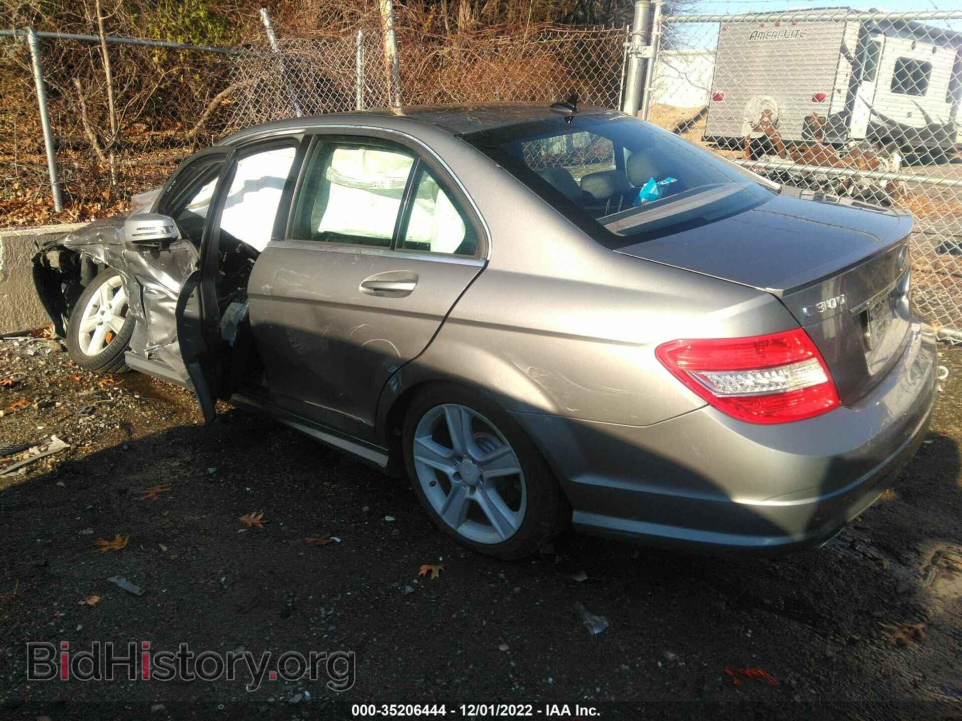 2011 MERCEDES-BENZ C-CLASS - VIN: WDDGF5EB4BR140089 - Photo 3