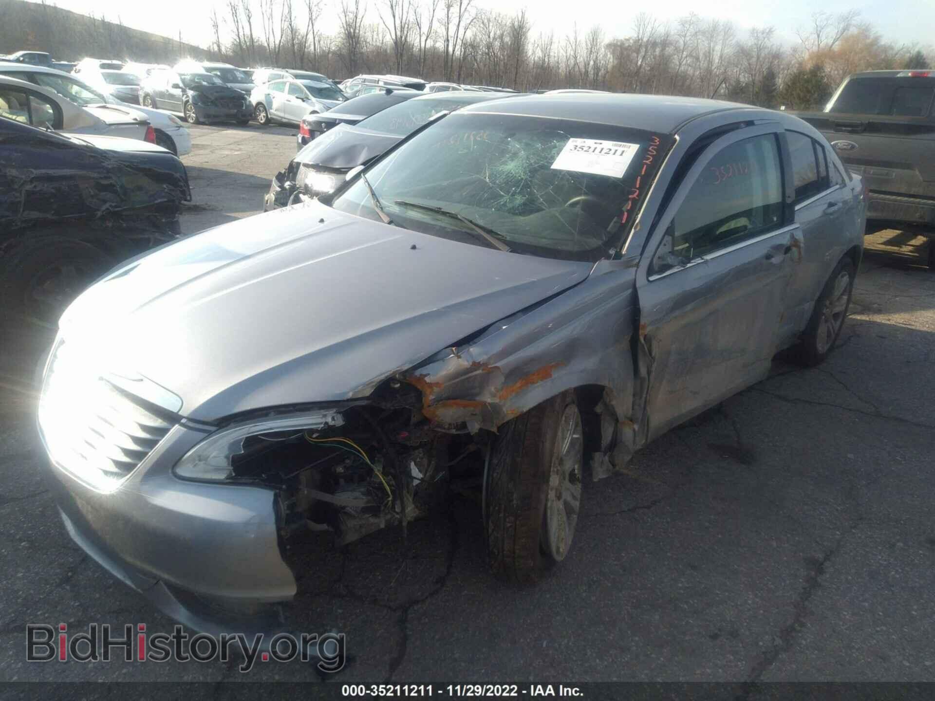 2013 CHRYSLER 200 - VIN: 1C3CCBAB7DN697986 - Photo 2