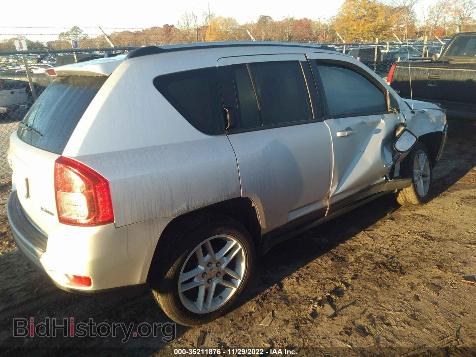 2011 JEEP COMPASS - VIN: 1J4NF5FB3BD201570 - Photo 4