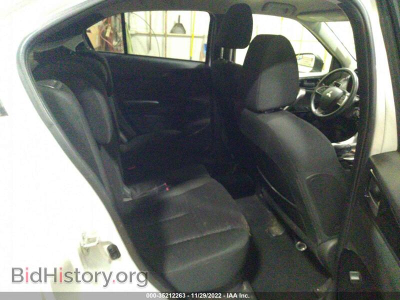2019 Mitsubishi ECLIPSE CROSS (VIN JA4AT4AA6KZ002869) — photo 8 of 11