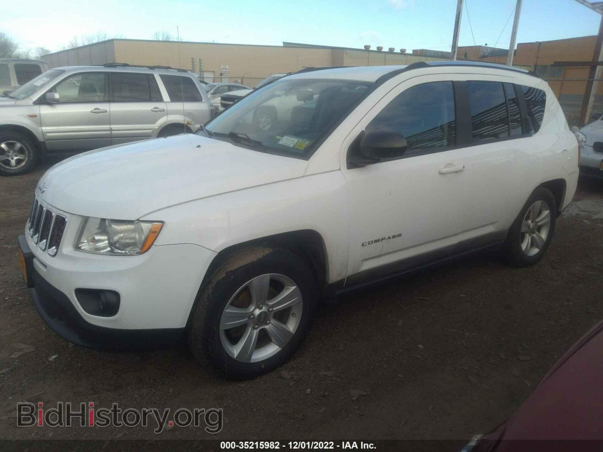 2011 JEEP COMPASS - VIN: 1J4NF1FB2BD135067 - Photo 2