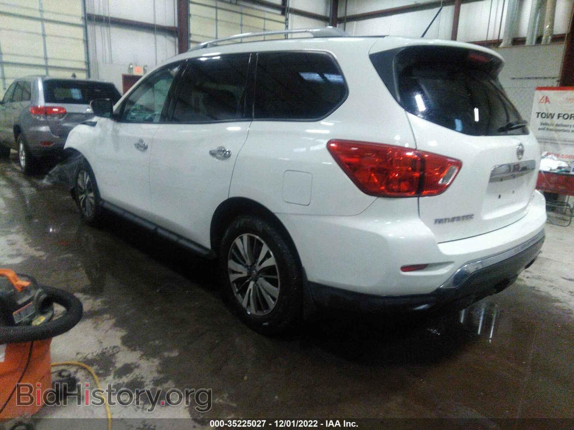 2017 NISSAN PATHFINDER - VIN: 5N1DR2MM2HC695457 - Фото 3