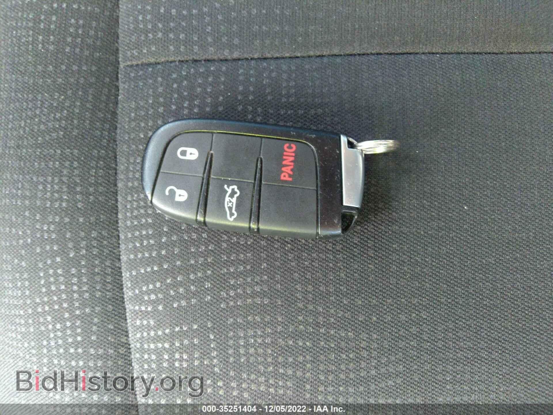 2016 CHRYSLER 200 - VIN: 1C3CCCAB3GN107809 - Фото 11